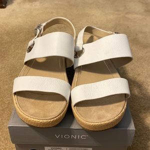 Vionic Louise Raffia TMBL